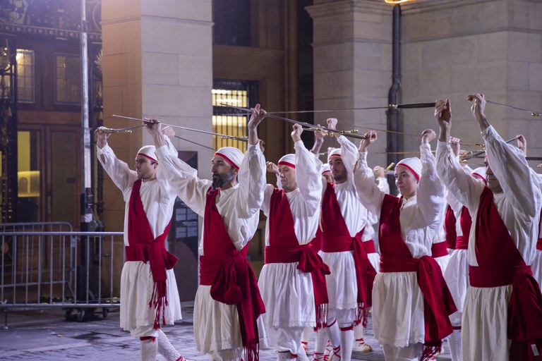 Ezpata-dantza urrezko domina 2022