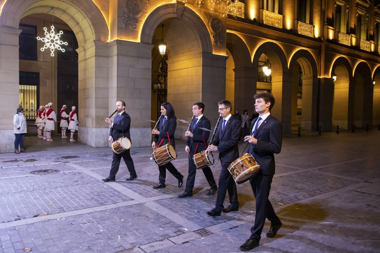 Ezpata-dantza urrezko domina 2022