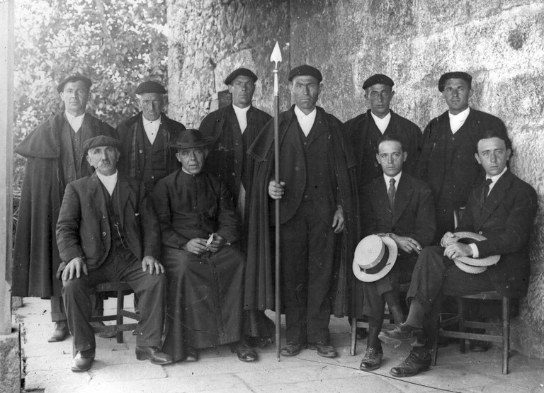 Garai alkatea lantzarekin XX. mende hasieran