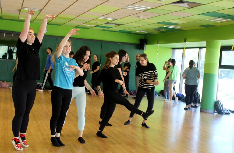 Garbiñe Aizpitarte Dantzan Ikasi Garbiñe Aizpitarte Dantzan Ikasi