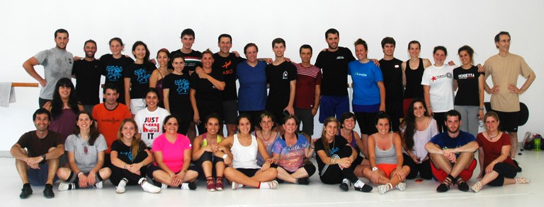 Laya elkarteko Iñigo Castellano eta Patxi Laborda-rekin dantza ikastaroa Dantzagunean, Gaztemundu eta Dantzan Ikasi programaren baitan, 2014-07-18.