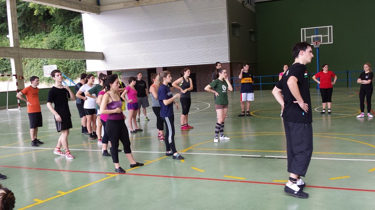 Gaztemundu 2014 Lesakako dantzen ikastaroa