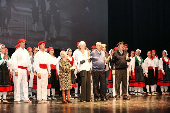 Goizaldi Gipuzkoako Dantzak 2015 592