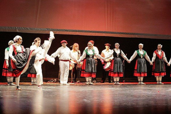 Goizaldi Gipuzkoako Dantzak 2015 706