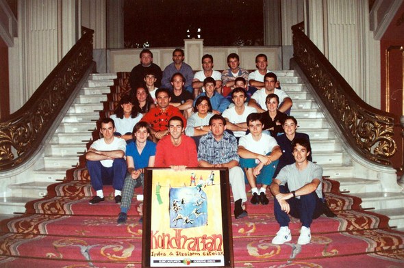 Haritzeko dantzariak Argiaren Kondharian ikuskizunean