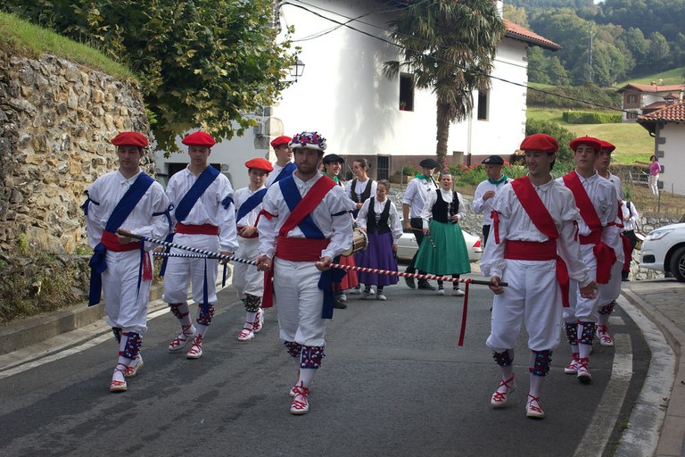 Igantziko ezpata-dantza Igantziko ezpata-dantza