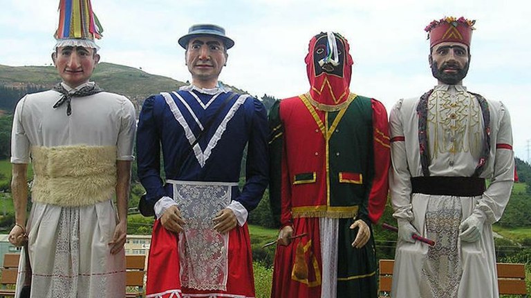 Iruñeko Donibaneko erraldoiak