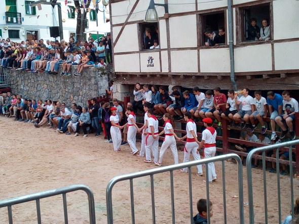 Itziar: aurreskua 2016 - 02