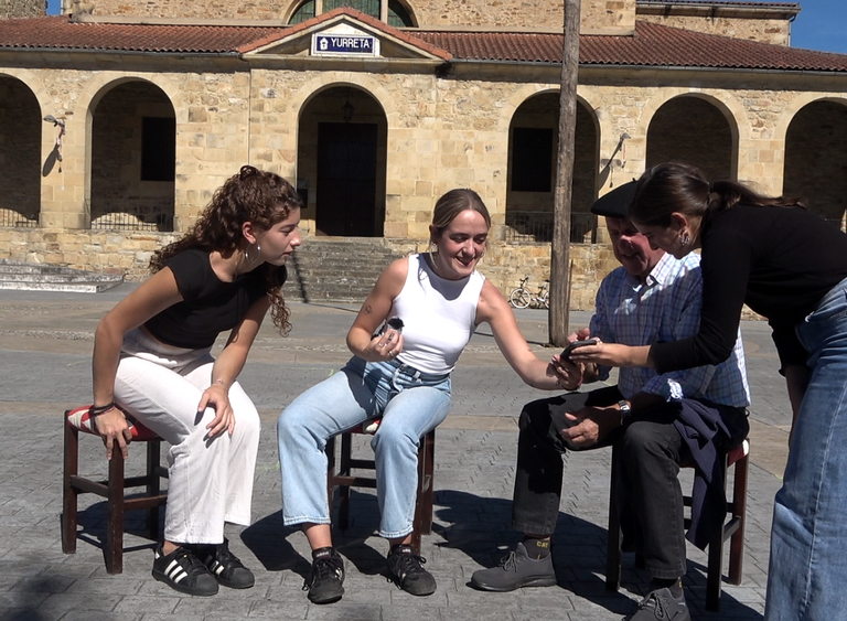 Iurretako dantzariak