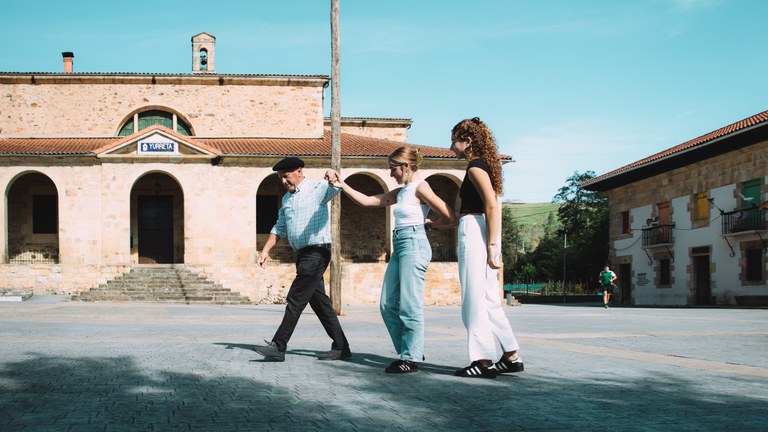 Iurretako dantzariak