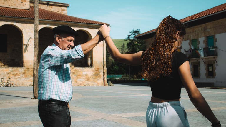 Iurretako dantzariak