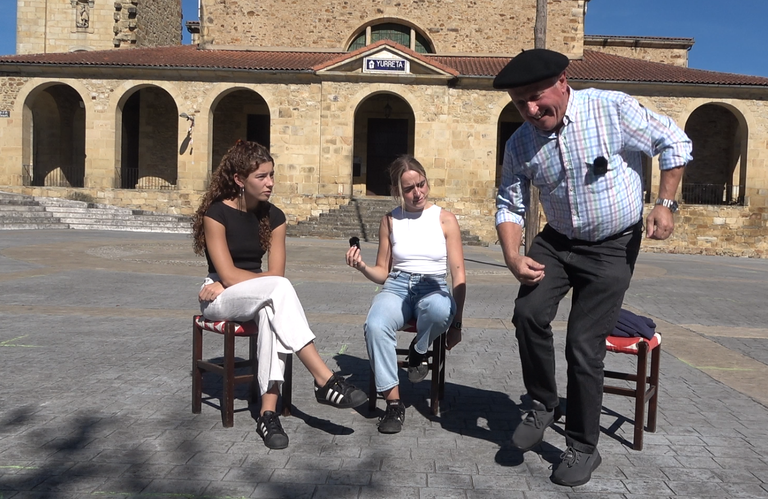 Iurretako dantzariak