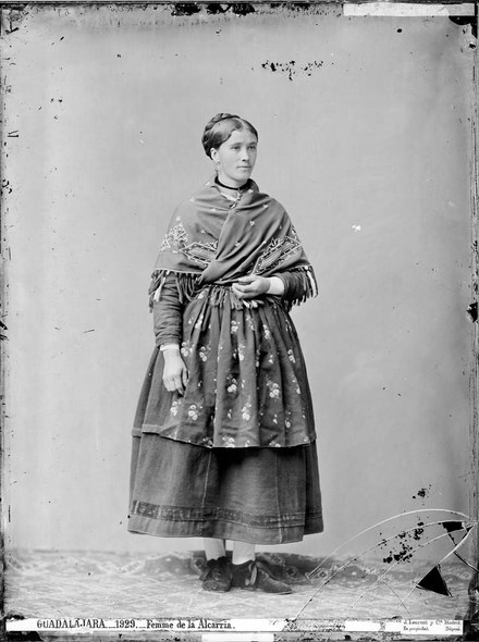 Jatorrizko argazki-oinan arabera, Guadalajarako ordezkariak, Madril, 1878. Argazkia: Jean Laurent Minier