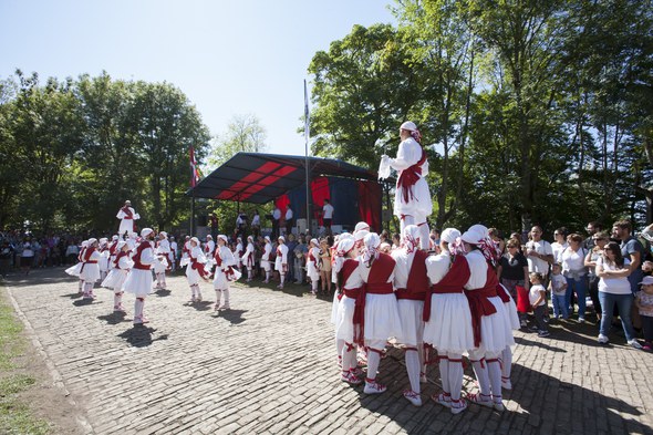 Kezka, Arrate 2015: Bi parrillak