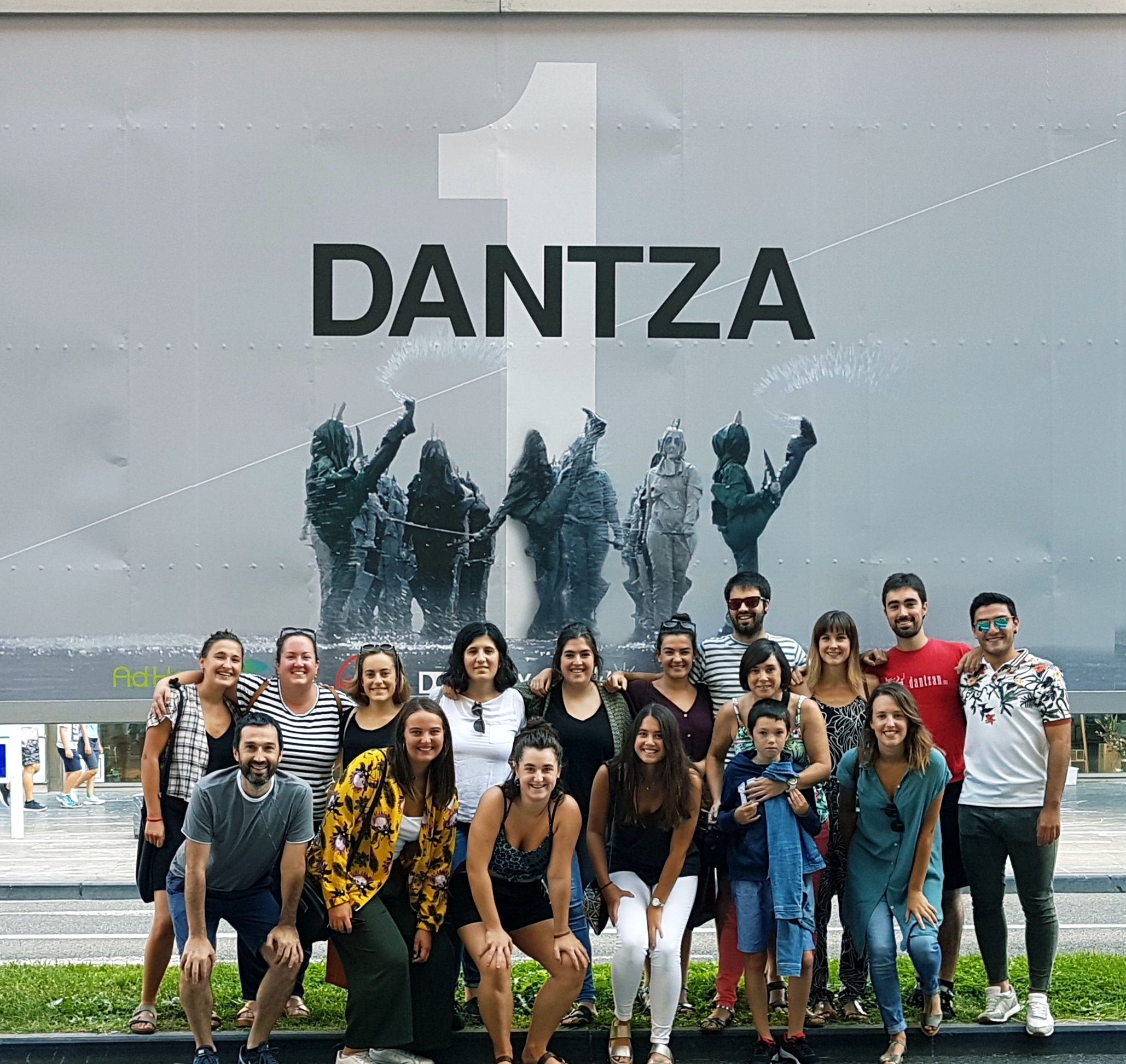 Kezkako dantzariak Dantza afitxa 2018 Telmo Esnal