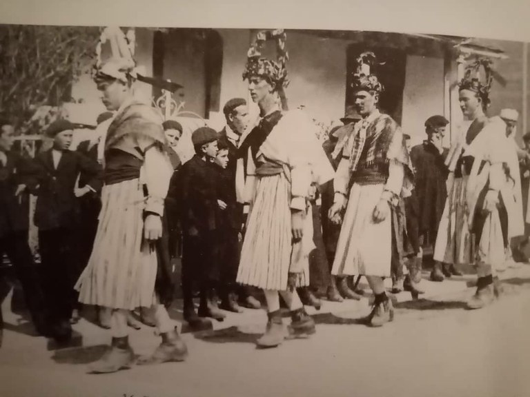 Kükülleroak oilarrak dira