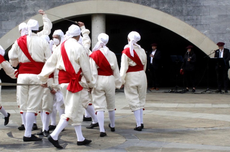 Legazpi ezpata-dantza