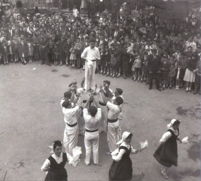 Legazpi: Ezpata-dantza 1954 Legazpi: Ezpata-dantza 1954