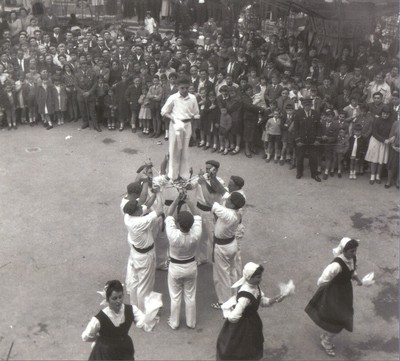 Legazpi: Ezpata-dantza 1954 Legazpi: Ezpata-dantza 1954