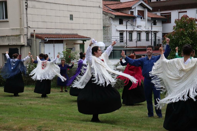 Lekeitio: San Pedro 2020 eguzki-dantza