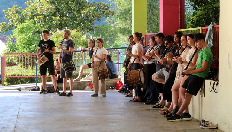 Lesaka ezpata-dantza entsegua