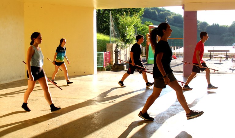 Lesaka ezpata-dantza entsegua