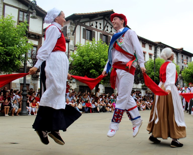 Lesaka: San Fermin 2019 Ezpata-dantza