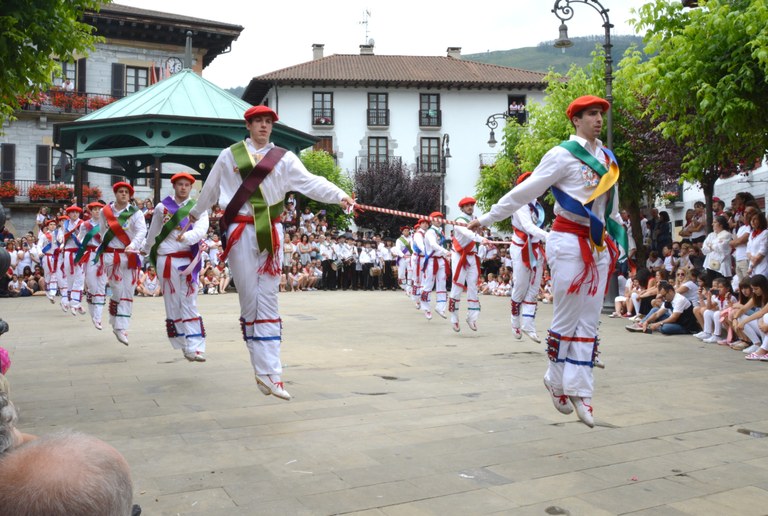 Lesaka: San Fermin 2019 Ezpata-dantza