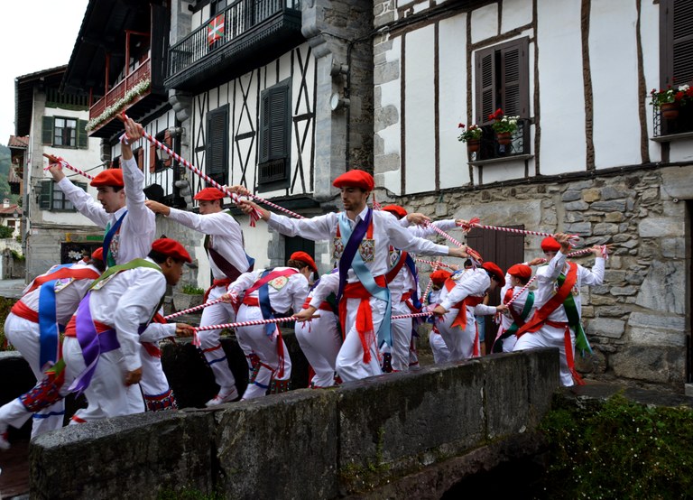 Lesaka: San Fermin 2019 Ezpata-dantza