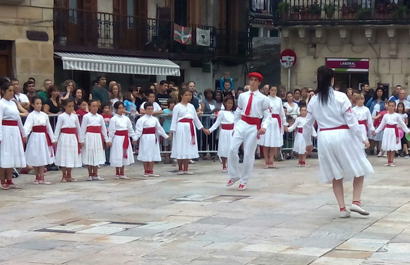 Lezo San Juan bezperako soka-dantza