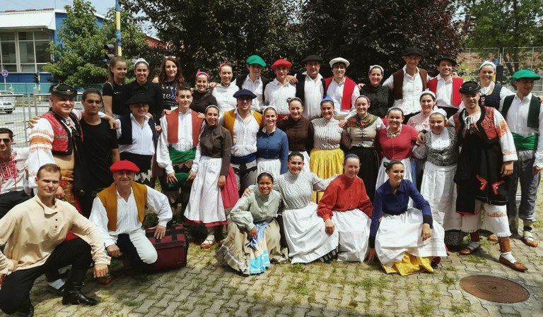 Lurra dantza taldea - Serbia Lurra dantza taldea - Serbia