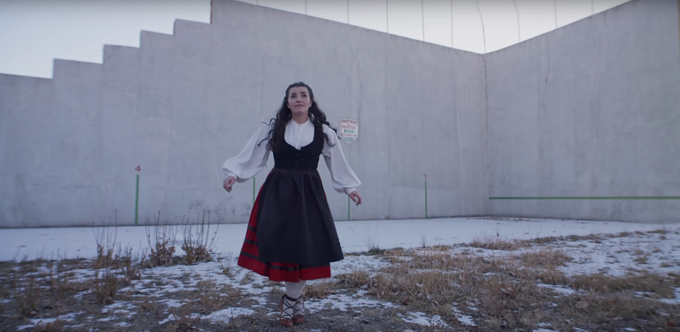 Margo Cilker - Jaclyn Lasuen