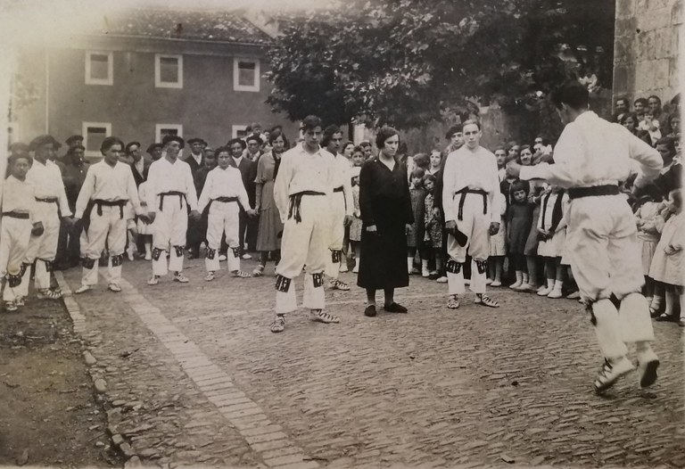 Mendaro 1931 aurreskua