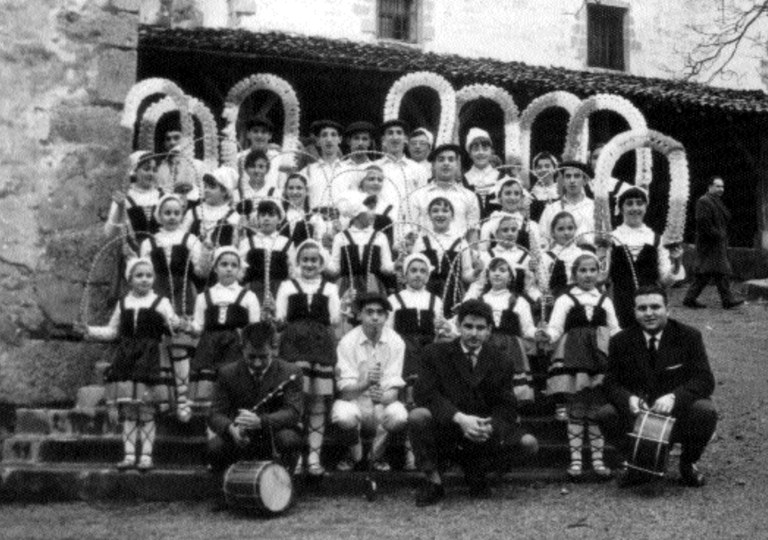 Mendaro dantzariak 1965