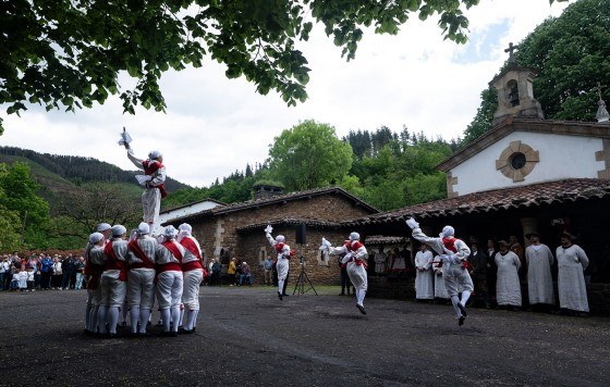 Mirandaola ezpata-dantza