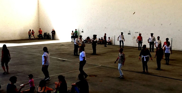 Mutil-dantzak eusko ikaskuntza mendeurrena