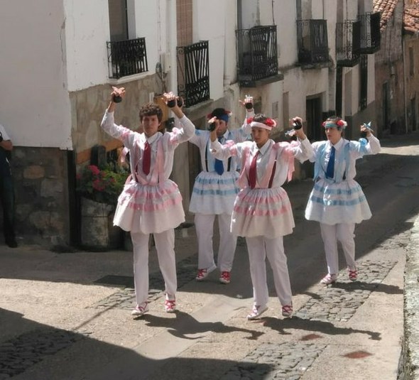 Nieva (Errioxa) danzadorak