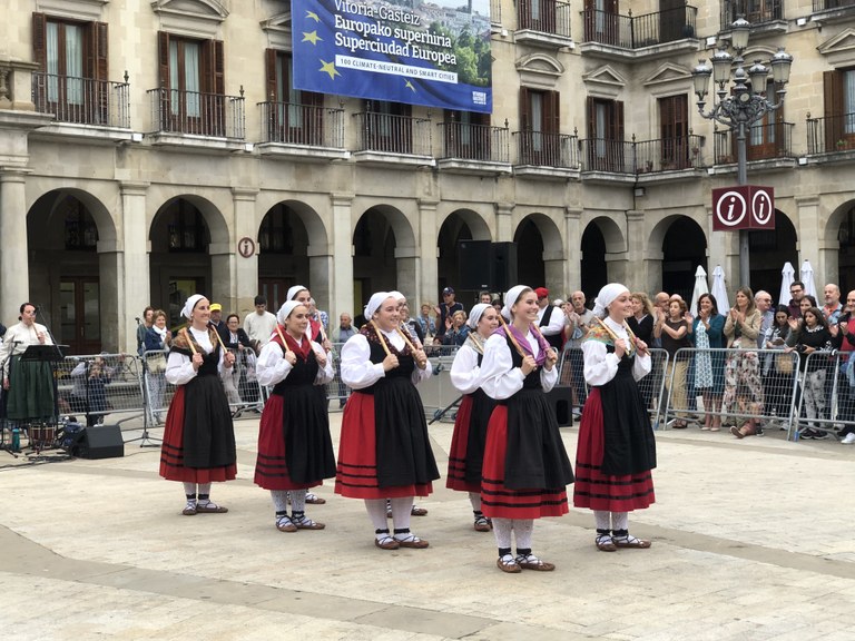 Oinkari Boise Gasteizen 2023 makil-txiki