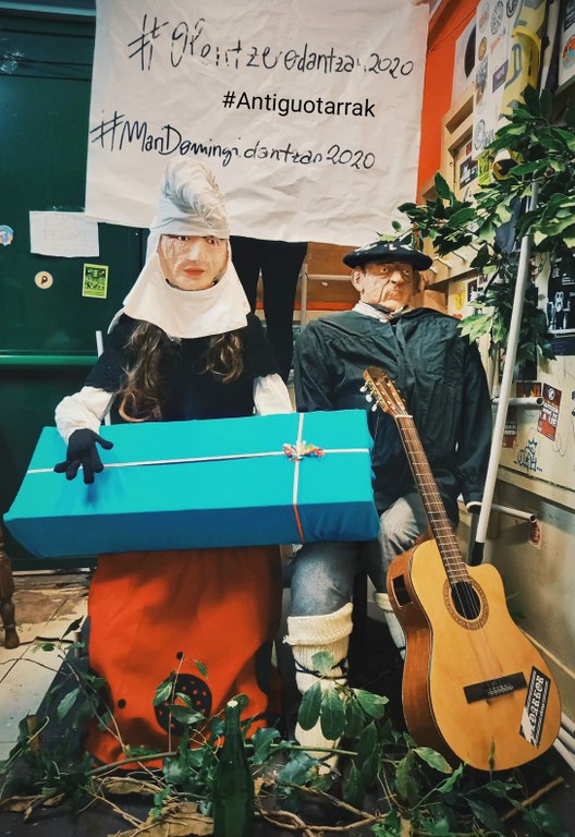 OlentzeroDantzan20 Antiguotarrak OlentzeroDantzan20 Antiguotarrak