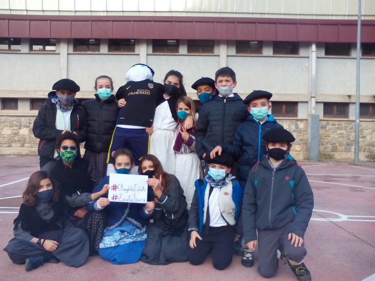 OlentzeroDantzan20 SuklaroZaraitzu1 taldea OlentzeroDantzan20 SuklaroZaraitzu1 taldea