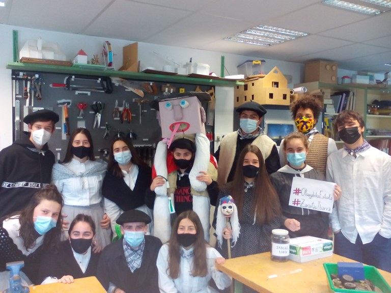 OlentzeroDantzan20 SuklaroZaraitzu5 taldea OlentzeroDantzan20 SuklaroZaraitzu5 taldea