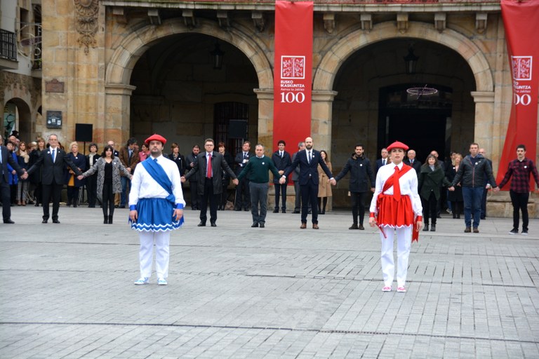 Oñati EI 100 urte aurreskua