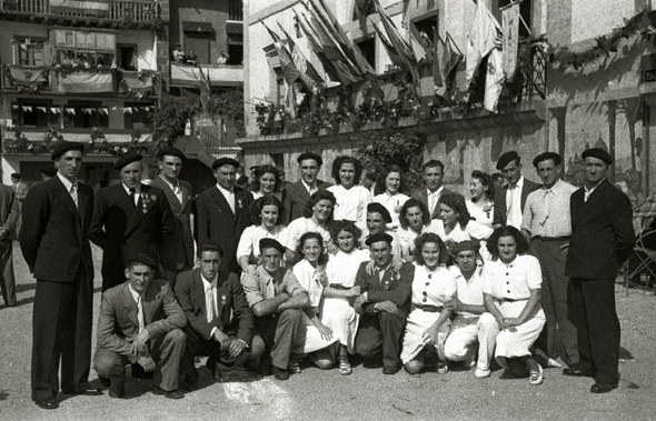 Orio 1942 emakumeen aurreskua 012 Orio 1942 emakumeen aurreskua 012