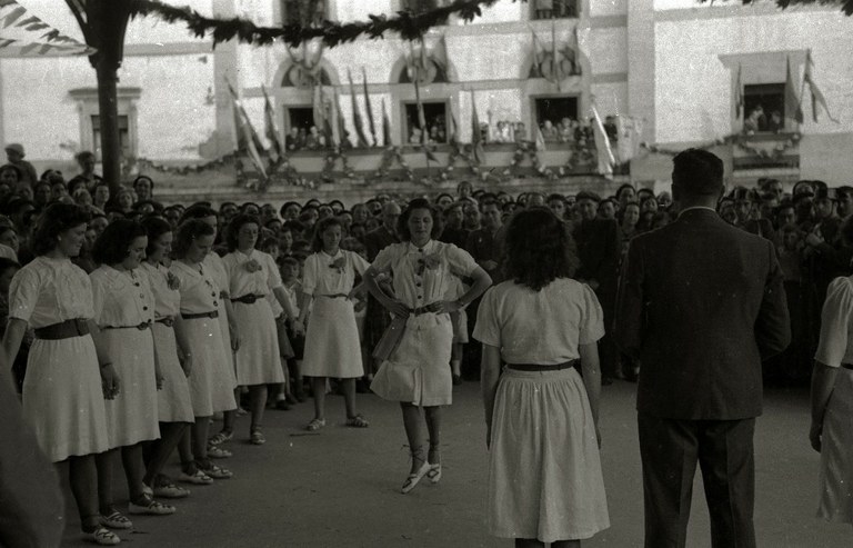 Orio 1942 emakumeen aurreskua 016 Orio 1942 emakumeen aurreskua 016