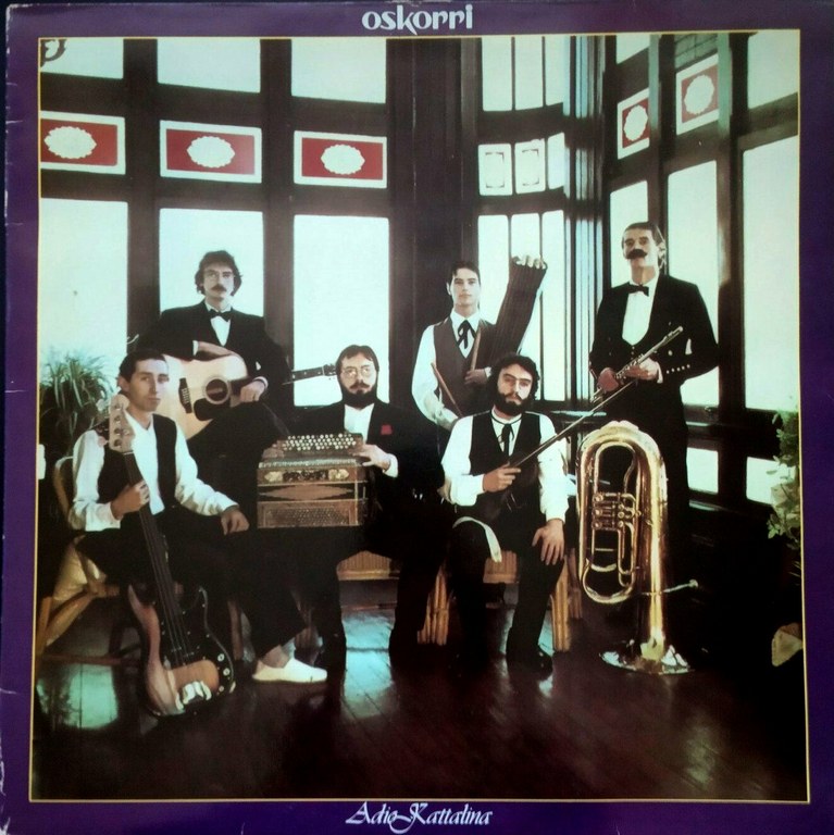 Oskorri Adio katalina  Oskorri Adio katalina