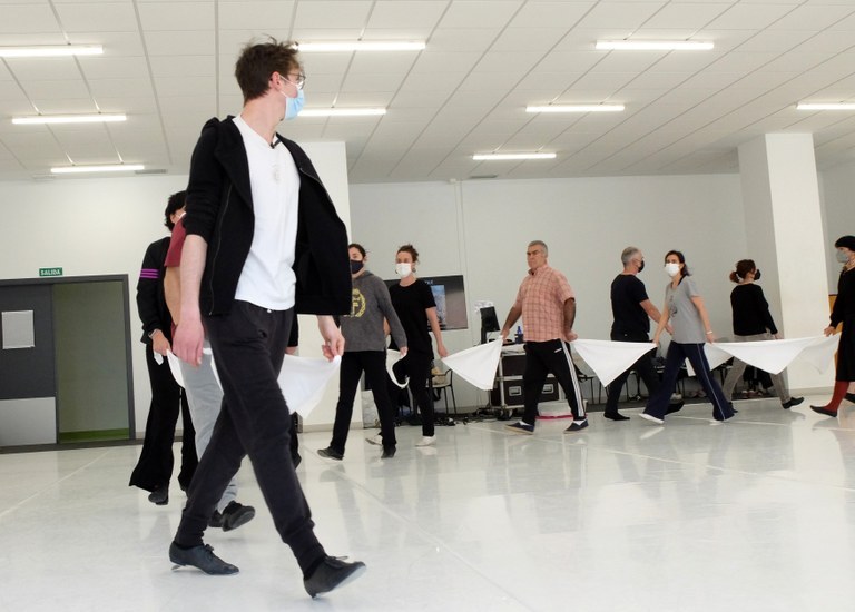 Pamperruque Dantzan Ikasi Pamperruque Dantzan Ikasi