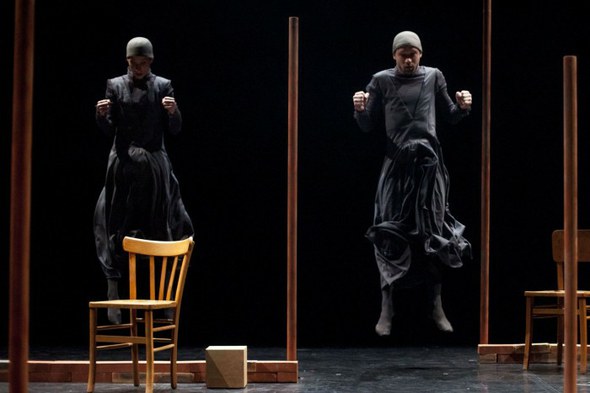 Pernette konpainia: Les ombres blanches