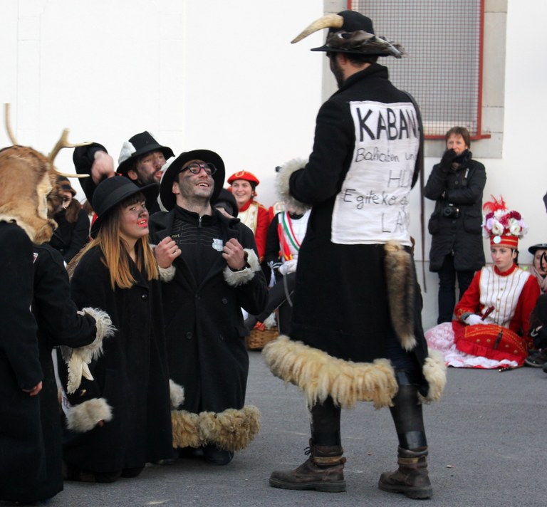 Pettareko maskaradak