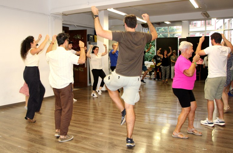 Santanazaleen esku-dantza