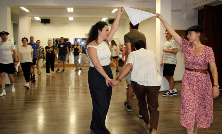 Santanazaleen esku-dantzako entsegua